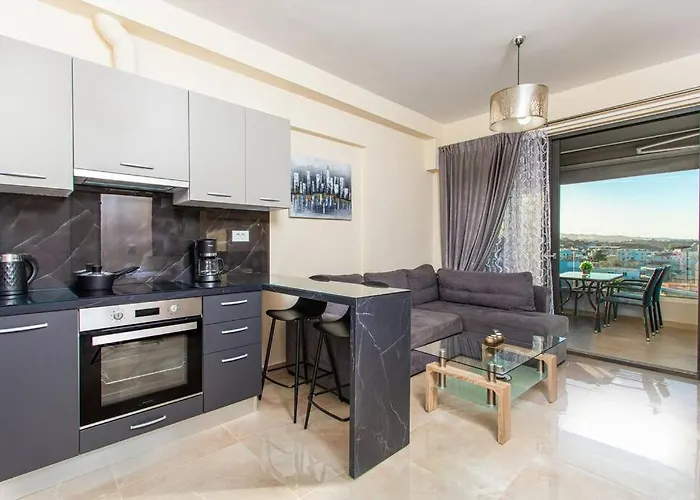 Nikolas アパート ハニア