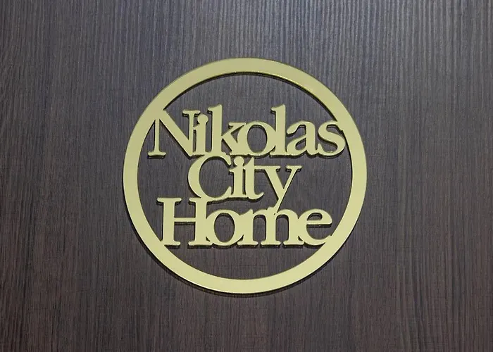 Nikolas ハニア